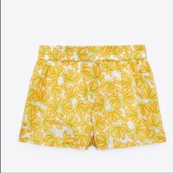 NWT Zara yellow floral shorts - Picture 4 of 5